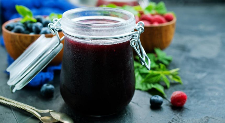 Солодкий ягідний смаколик на зиму: рецепти варення з чорної та червоної смородини