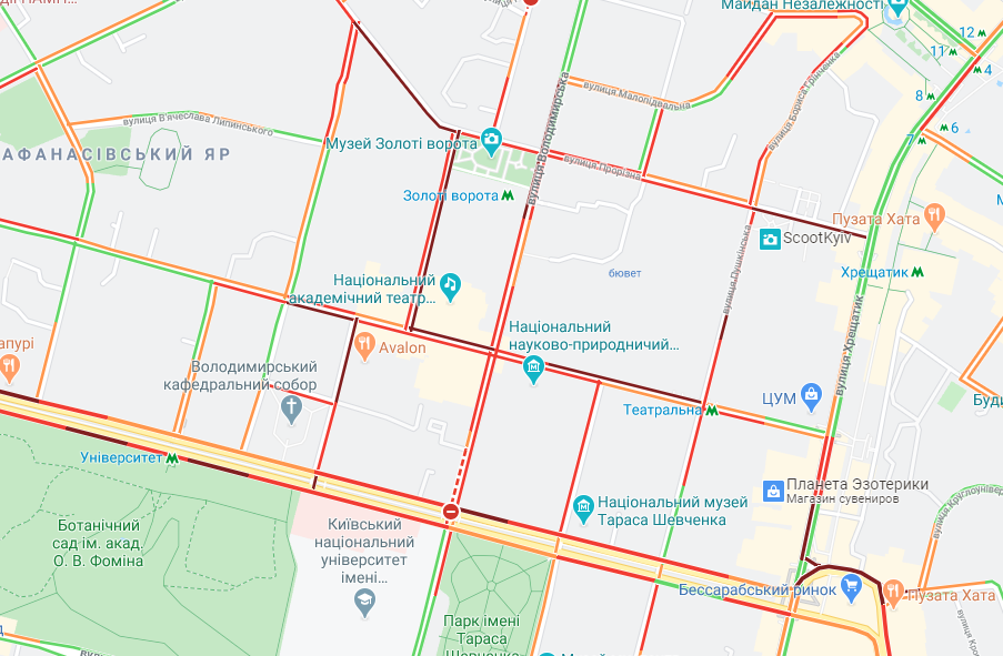 В центре Киева образовались пробки / Google Maps В центре Киева образовались пробки / Google Maps