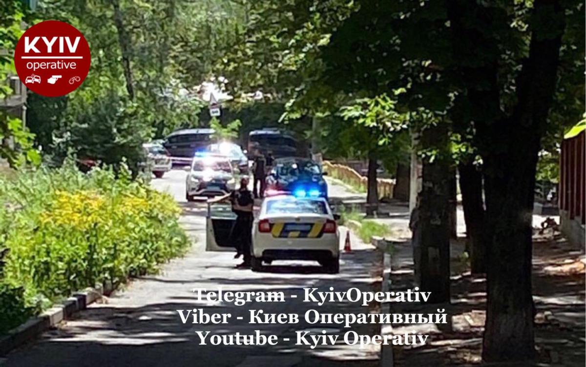 Поліція перекрила рух / фото Киев Оперативный Поліція перекрила рух / фото Киев Оперативный