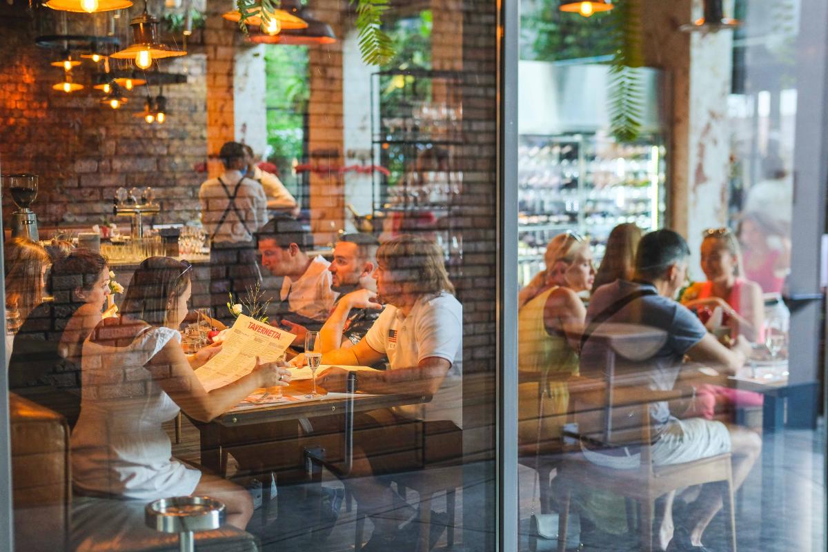 Ресторатор Савва Лібкін відкрив в Одесі новий ресторан Tavernetta. Pizza & Prosecco Ресторатор Савва Лібкін відкрив в Одесі новий ресторан Tavernetta. Pizza & Prosecco