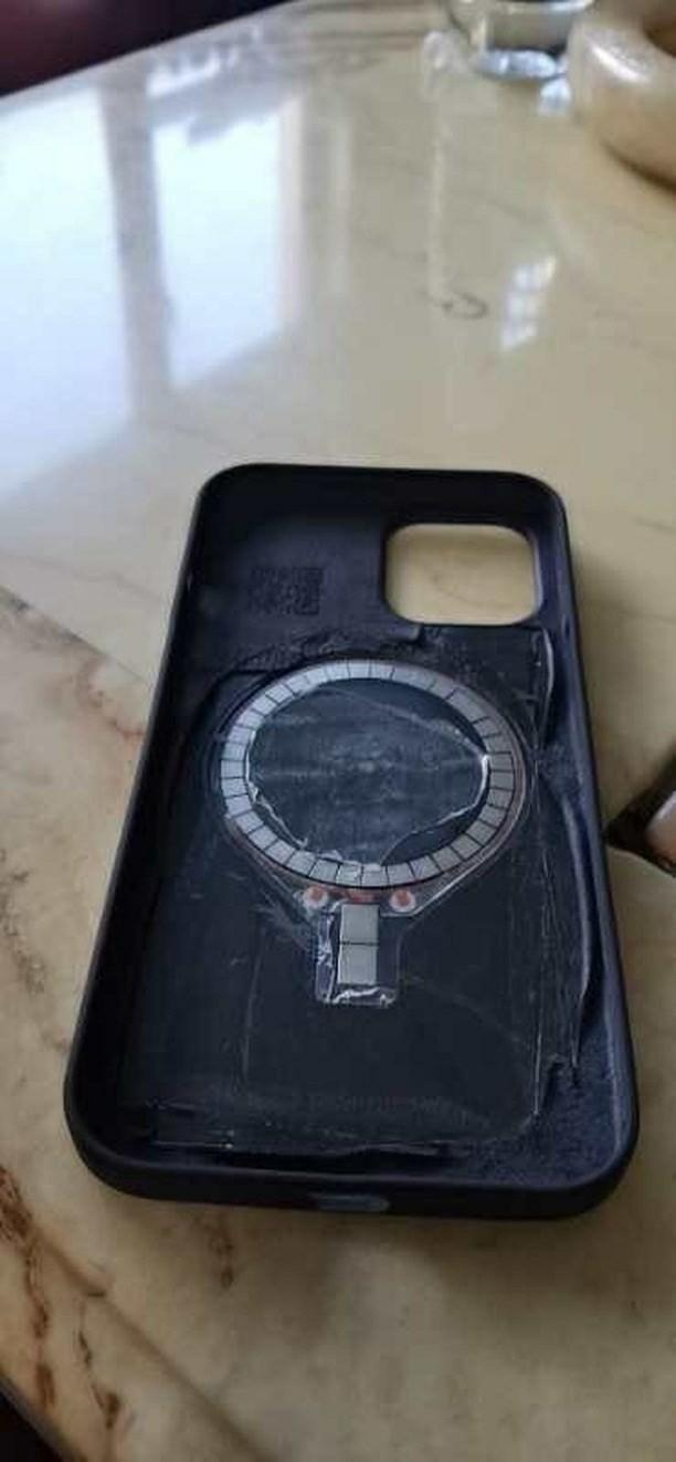 Можливий чохол для iPhone 12 / Фото Sparrowsnews Можливий чохол для iPhone 12 / Фото Sparrowsnews