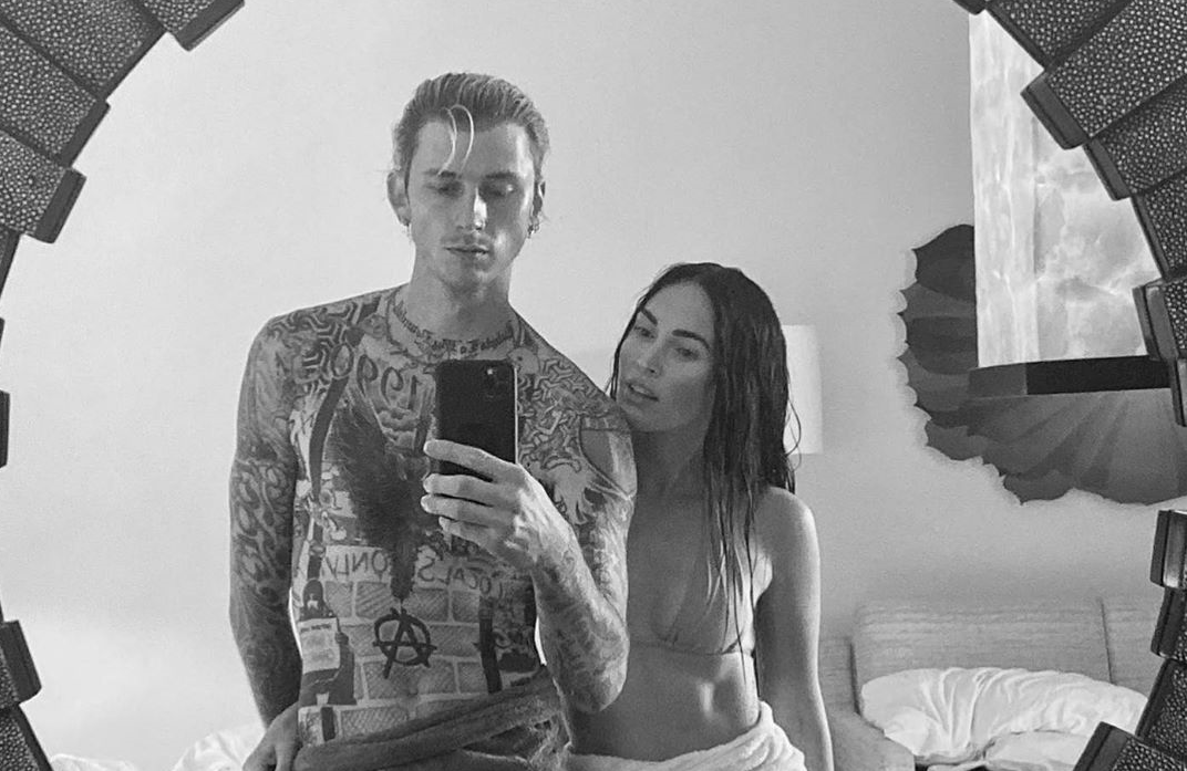 Пара сделала сэлфи / instagram.com/meganfox Пара сделала сэлфи / instagram.com/meganfox