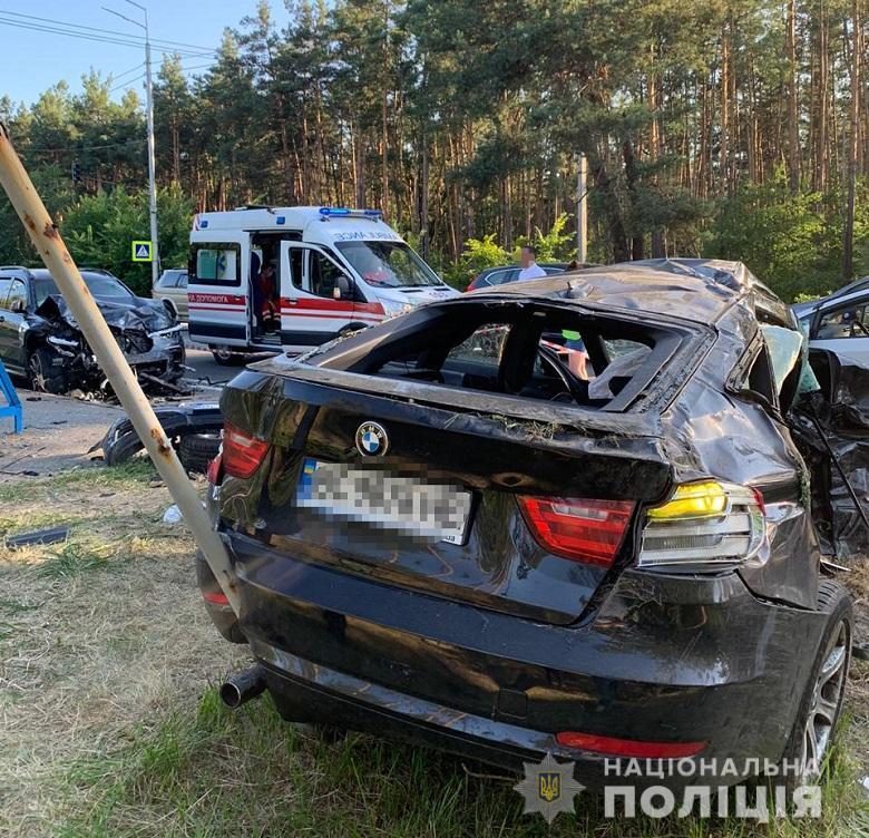 В результате ДТП погибли водитель и двое пассажиров одного авто / фото Нацполиция В результате ДТП погибли водитель и двое пассажиров одного авто / фото Нацполиция