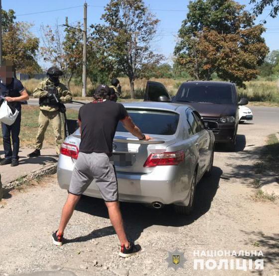 Мужчина скрывался в Украине под чужим именем / фото Нацполиция Мужчина скрывался в Украине под чужим именем / фото Нацполиция