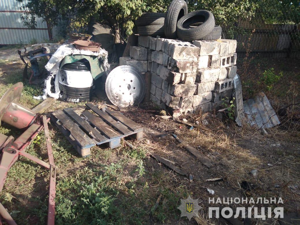 У результаті вибуху чоловік лишився обох ніг та руки / фото МВС У результаті вибуху чоловік лишився обох ніг та руки / фото МВС