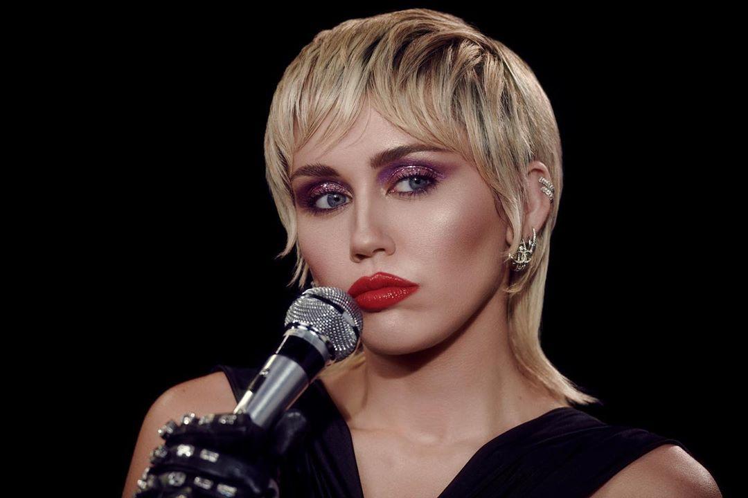 Сайрус рассталась с возлюбленным / instagram.com/mileycyrus Сайрус рассталась с возлюбленным / instagram.com/mileycyrus