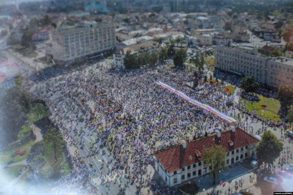 В Минске собрался самый многочисленный митинг за всю историю Беларуси / Фото Радио Свобода В Минске собрался самый многочисленный митинг за всю историю Беларуси / Фото Радио Свобода