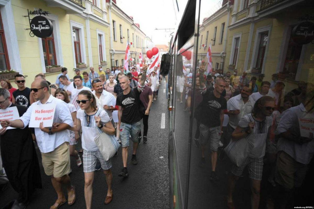 Митинги начались по всей Беларуси / Фото "Радио Свобода" Митинги начались по всей Беларуси / Фото "Радио Свобода"