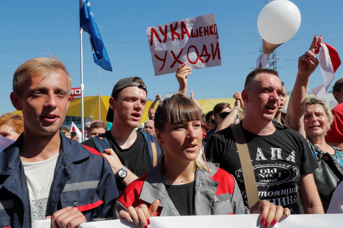 Белорусские предприятия одна за других уходят на бессрочную забастовку / REUTERS