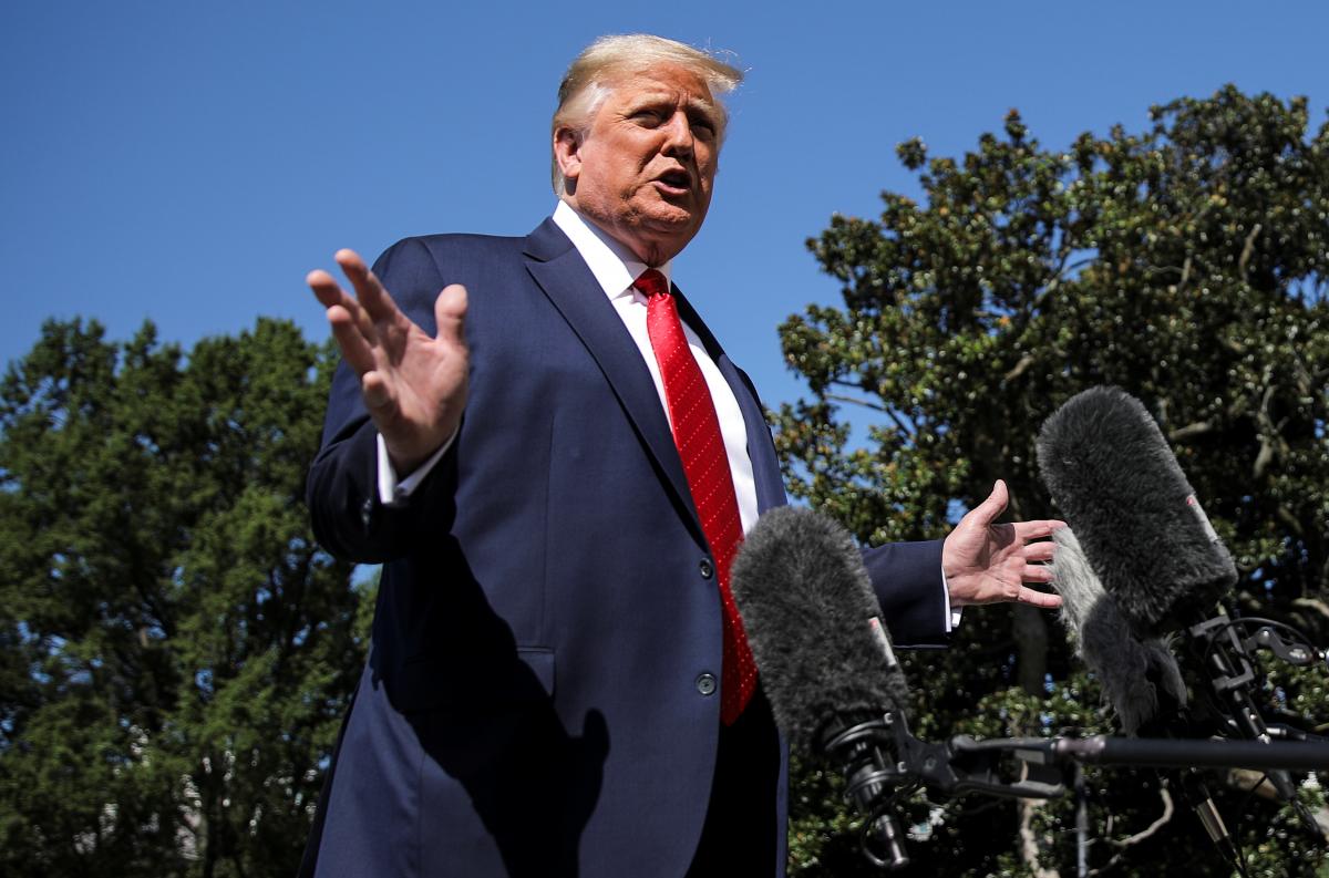 Дональд Трамп присвятив нові парфуми своїм перемогам на виборах / фото REUTERS