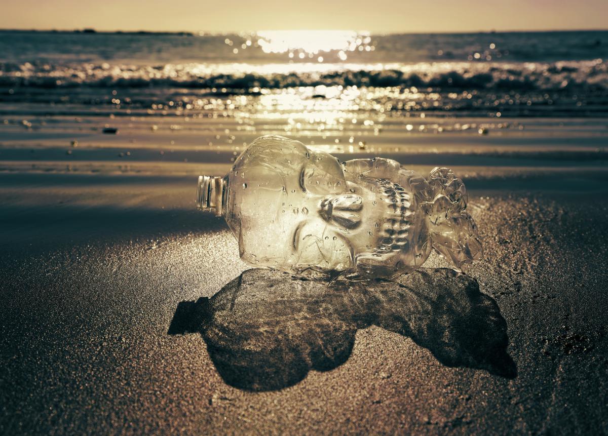  80% пластика приносят в океан 1000 рек \ фото ua.depositphotos.com
