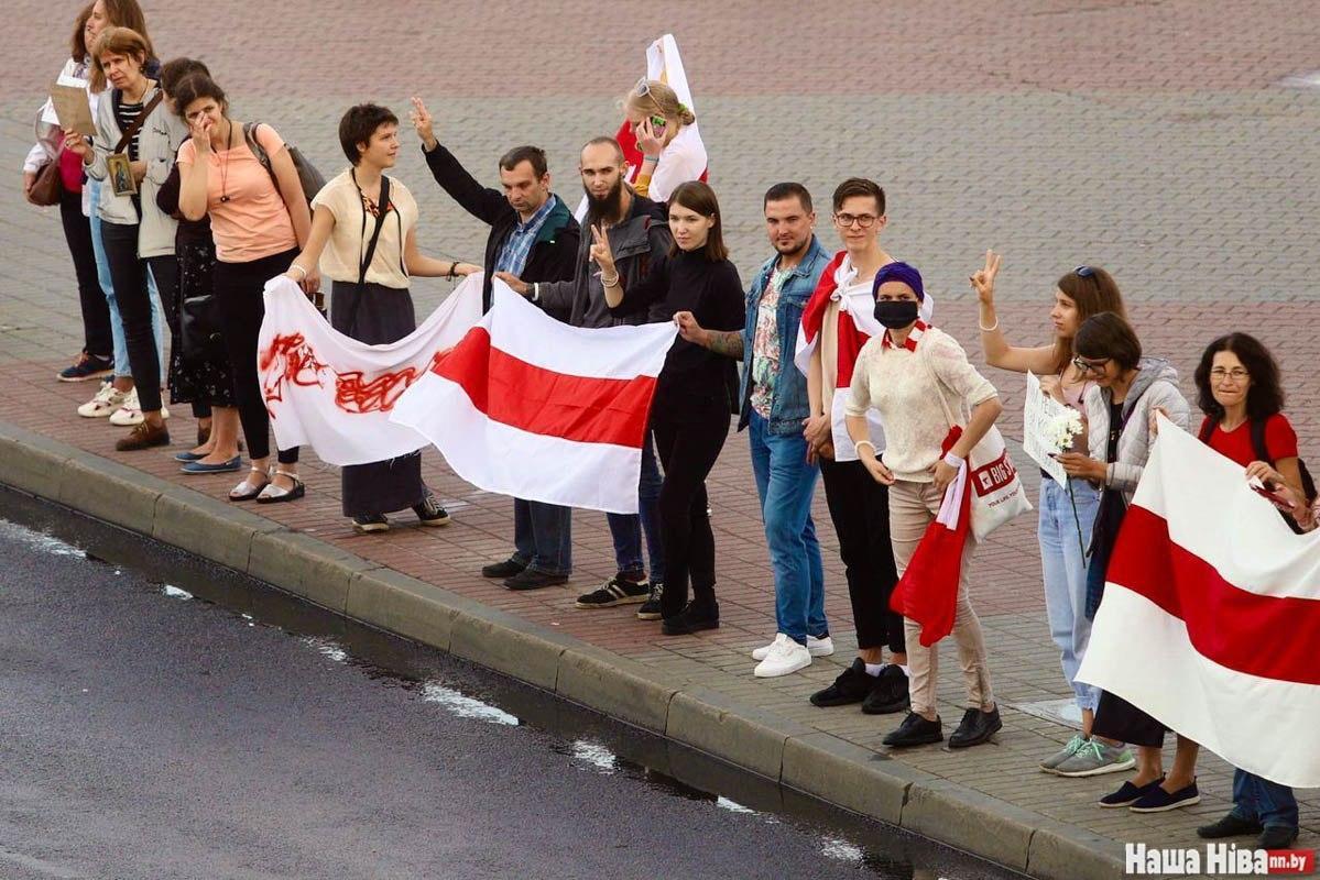 Їх підтримали пішоходи / Наша Ніва Їх підтримали пішоходи / Наша Ніва