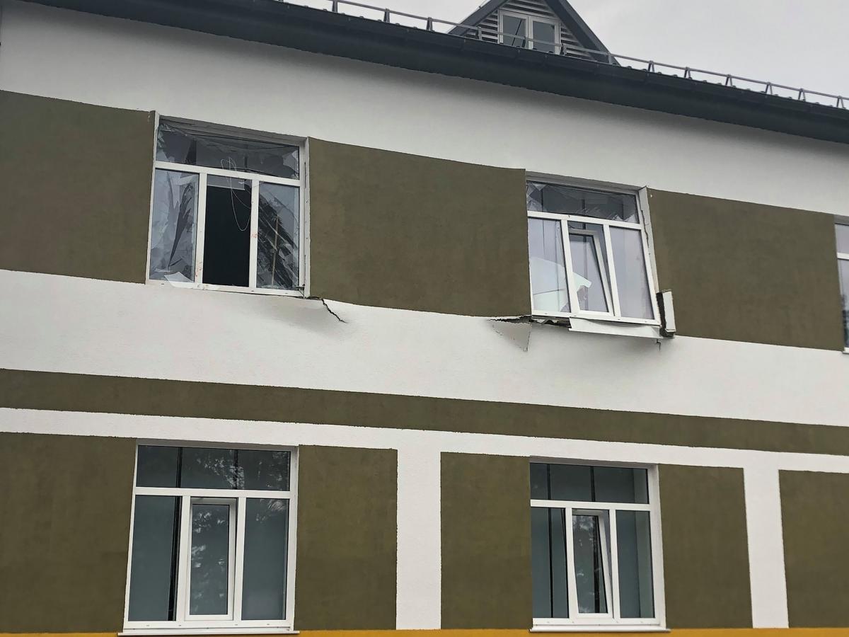 Двое пострадавших от взрыва в военном общежитии на Черниговщине находятся в коме / facebook.com/desnaukr