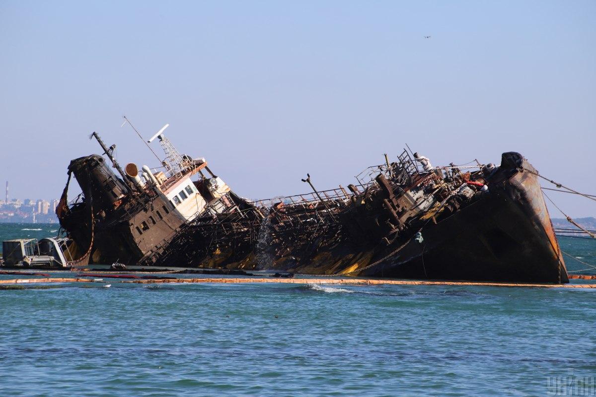 Танкер "Делфи" затонул у берегов Одессы в ноябре 2019 года / фото УНИАН