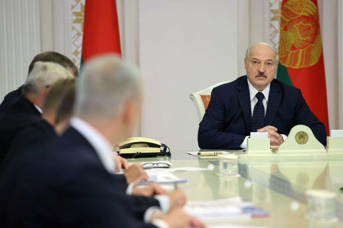 Александр Лукашенко сегодня встретился с российским премьером / REUTERS Александр Лукашенко сегодня встретился с российским премьером / REUTERS