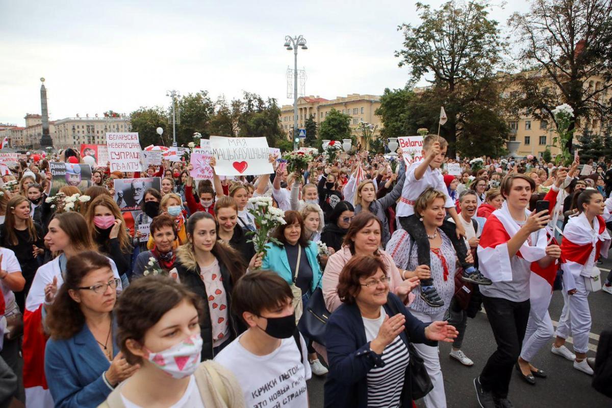 В Беларуси против решения Лукашенко закрыть границы / фото REUTERS В Беларуси против решения Лукашенко закрыть границы / фото REUTERS