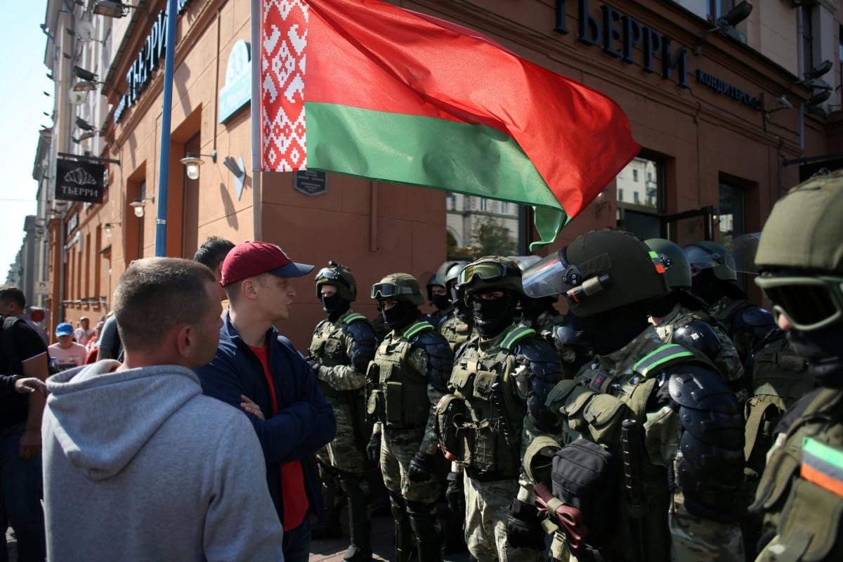 Журналист рассказал, как российские пропагандисты влияют на редакторскую политику госТВ в Беларуси / фото REUTERS