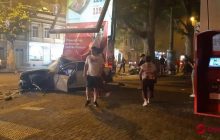В центре Одессы произошло масштабное ДТП: разбросаны обломки авто, пострадавшие лежали на тротуаре (фото)