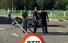 Під Києвом сталася страшна ДТП: авто розірвало на шматки, водій загинув (фото, відео)