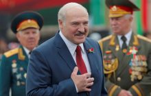 На місце зібрання прихильників суперниці Лукашенка зігнали військових (фото)