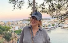 "Каролине будто 20 лет": Ани Лорак восхитила сеть фото с отдыха в Греции