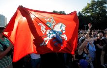 В Беларуси ОМОН "паковал" участников велопробега вместе с велосипедами (видео)