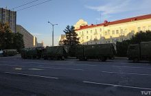 Силовики перекрывают центр Минска, транспорт пропускает остановки