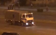 Розчавив автозак: правозахисники повідомили про першого загиблого в протестах у Білорусі (відео 18+)