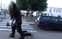 В Минске силовики задерживали беззащитного 15-летнего парня, угрожая гранатой (видео)
