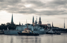 В Латвию прибыла первая группа кораблей флота НАТО (фото)
