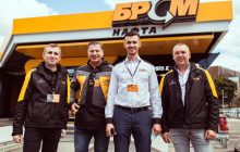 На АЗК «БРСМ-Нафта» топ-менеджмент заправляв авто і спілкувався з клієнтами