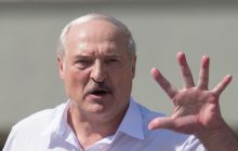 Лукашенко припугнул студентов призывом в армию за участие в протестах