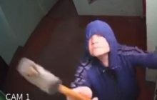 У Харкові пенсіонерка трощить камери в будинку, бо вважає, що за нею стежить ФСБ