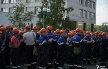 У Білорусі страйкує "Гродно Азот", людей намагаються змусити повернутися до роботи (фото, відео)