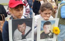 Под ОП родственники погибших воинов требуют расследовать события Иловайского и Дебальцевского котлов (фоторепортаж)