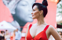 "Чекаємо на малюка": зірку Playboy Астаф'єву запідозрили у вагітності (фото)