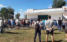 Жителі селища на Харківщині вимагають виселити родини ромів - сталися зіткнення (фото)