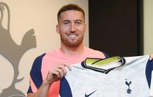 Английский топ-клуб оригинально представил новичка, признававшегося в любви к принципиальным соперникам (видео)