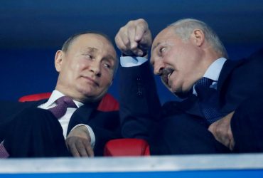 Є нам під кого...: Лукашенко заявив, що не лягав під Путіна