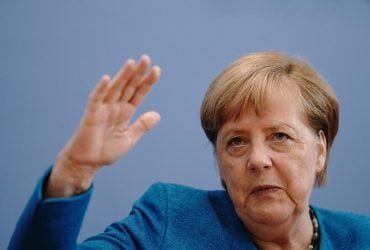 Меркель радить ЄС говорити з Путіним про Україну, але сама не хоче брати в цьому участь
