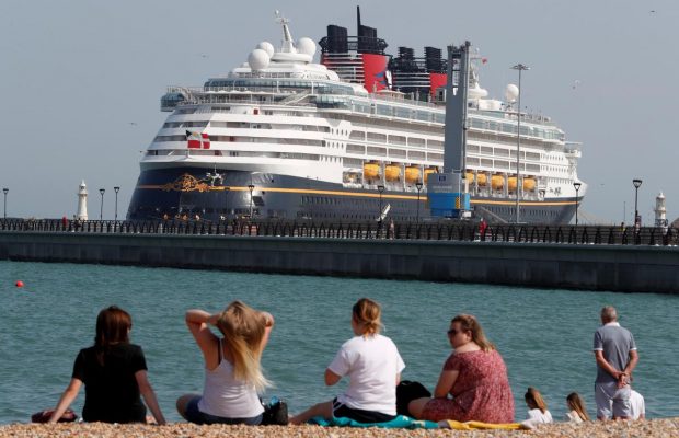 Те, чого не афішують: що відбувається, коли на круїзному лайнері помирає людина