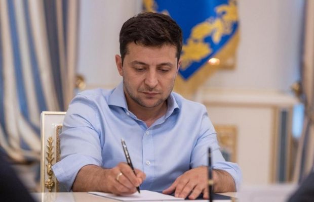 Зеленський підписав закон про зниження податків у сфері культури і туризму