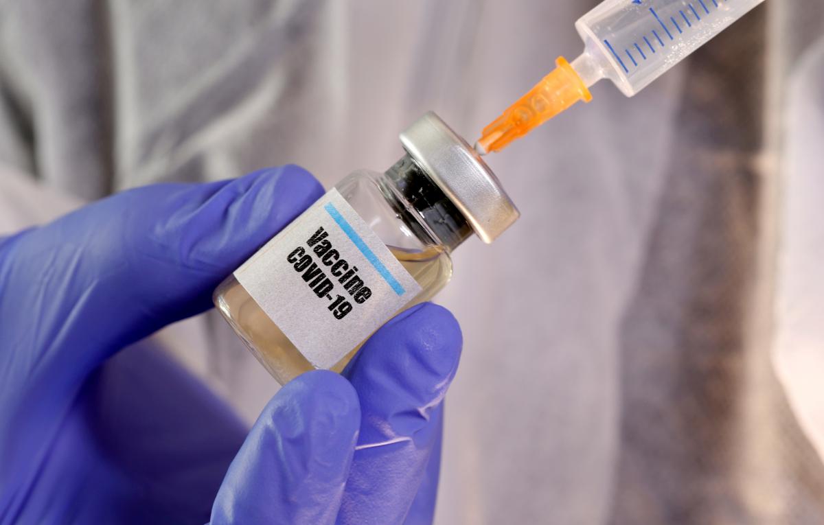 На изготовление вакцины понадобится около 100-150 млн грн \ фото REUTERS