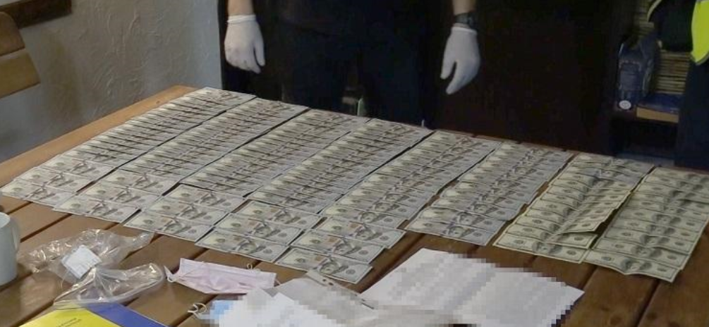 Поліції пропонували 350 тисяч гривень / фото kyiv.npu.gov.ua Поліції пропонували 350 тисяч гривень / фото kyiv.npu.gov.ua