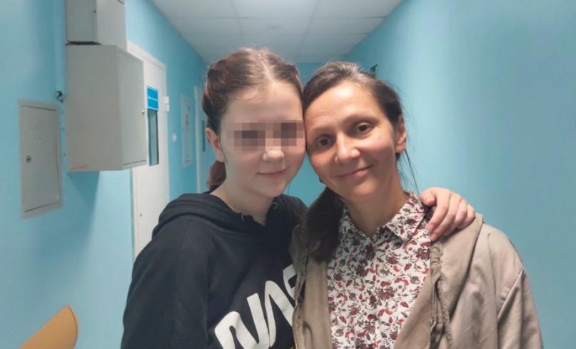 Альона Прокудіна з мамою Ольгою Проніною / фото: Павло Чіков / Twitter Альона Прокудіна з мамою Ольгою Проніною / фото: Павло Чіков / Twitter