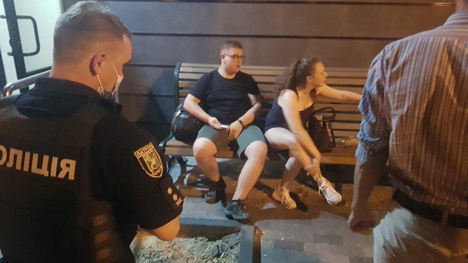 У Харкові охорона парку побила студентів / фото suspilne.media У Харкові охорона парку побила студентів / фото suspilne.media