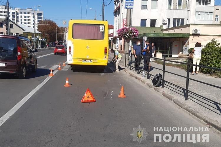 Потерпевший умер по дороге в больницу / фото ГУ Нацполиции Тернопольской области Потерпевший умер по дороге в больницу / фото ГУ Нацполиции Тернопольской области