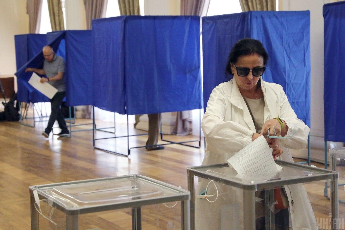 58% опрошенных уже определились, за кого будут голосовать на выборах 25 октября / фото УНИАН
