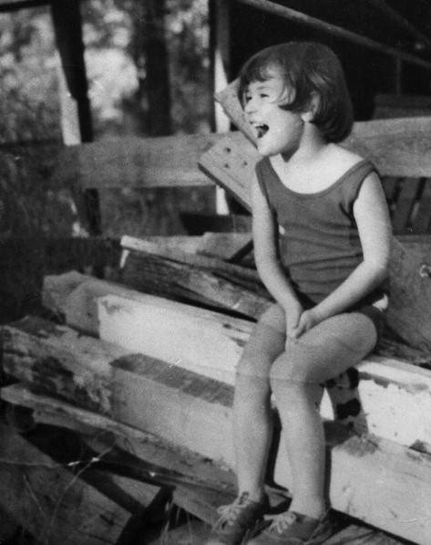 Деми Мур в детстве тоже была красавицей / фото Деми Мур, Instagram