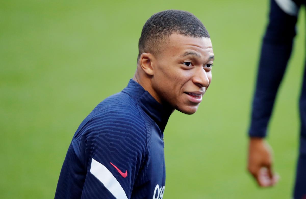 Мбаппе відмовив Реалу і продовжив контракт з ПСЖ: деталі запаморочливої угоди Мбаппе відмовив Реалу і продовжив контракт з ПСЖ: деталі запаморочливої угоди